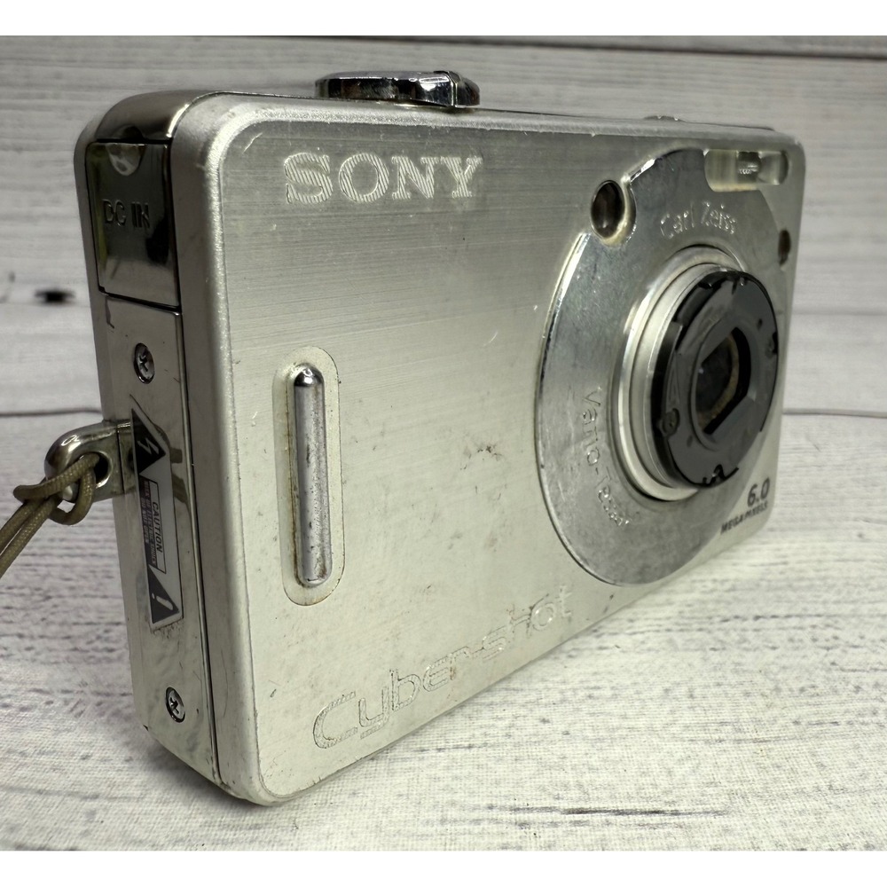 Sony‎ Cyber-Shot DSC-W50 6.0MP Digital Camera Silver (PARTS/REPAIRS ONLY) - Picture 2 of 7